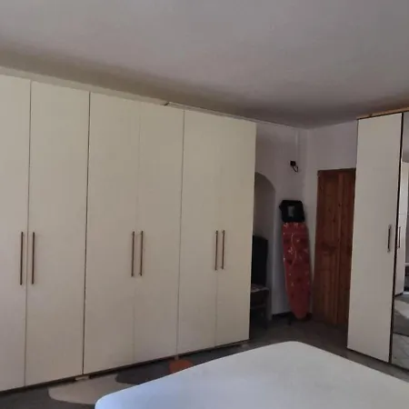 Deby House *