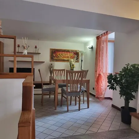 Apartment Deby House Oggebbio