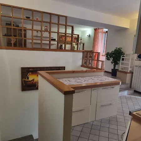 Διαμέρισμα Deby House