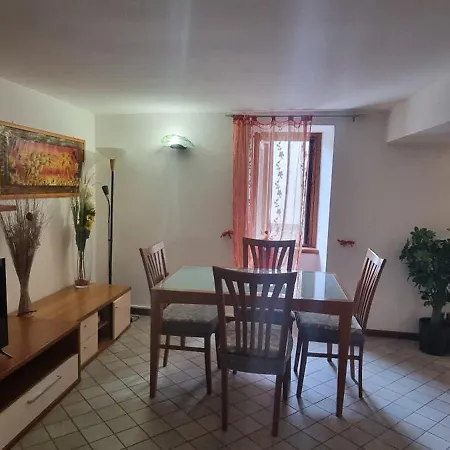 Deby House Apartment Oggebbio