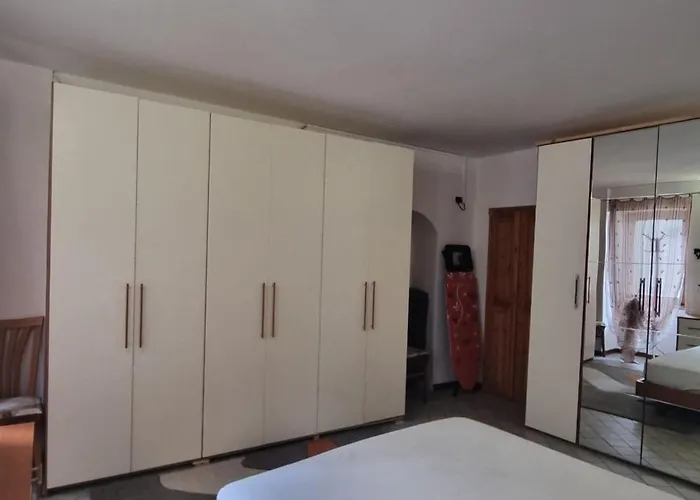 Deby House *